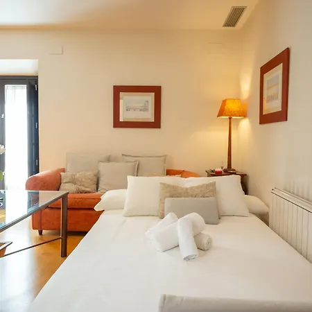 La Maestranza Charming One Or Two Bedrooms Apartments By Ocityzen Seville Exterior photo