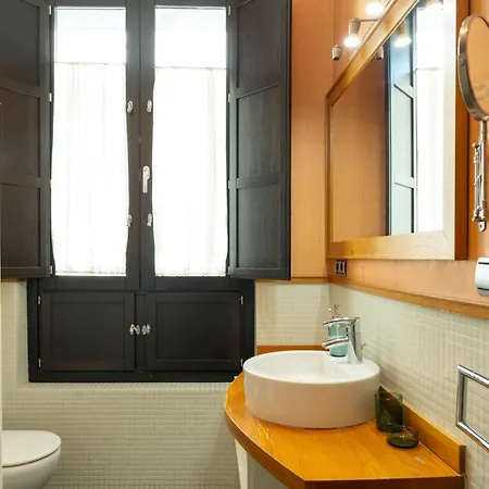 La Maestranza Charming One Or Two Bedrooms Apartments By Ocityzen Seville Exterior photo